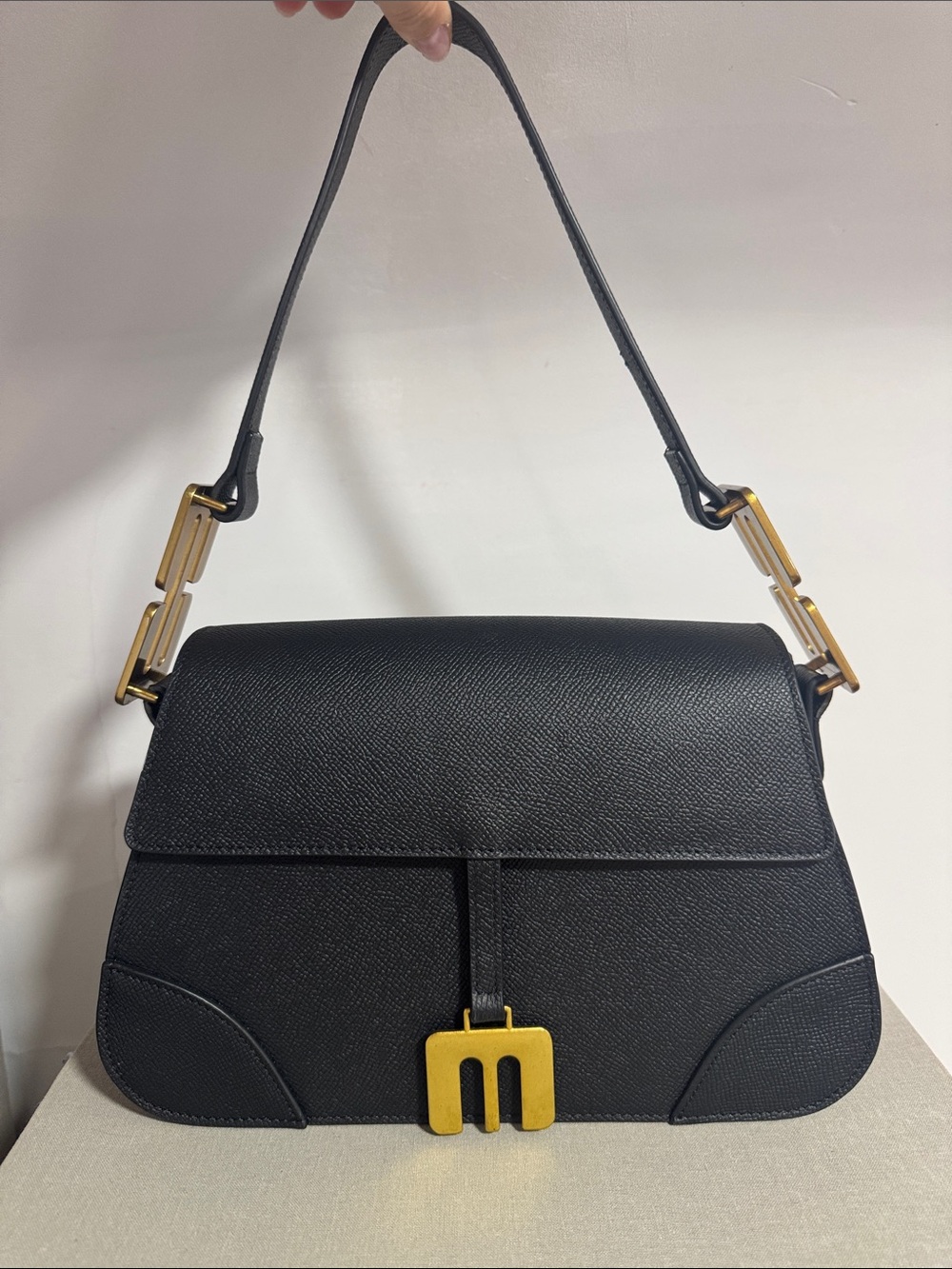 MURWAY. $400 Black Shoulder Bag (Genuine Leather)